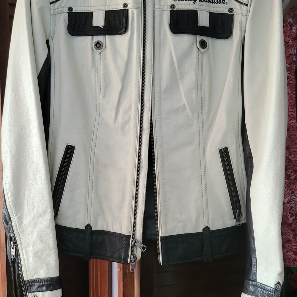 Ladies Harley Davidson leather jacket M